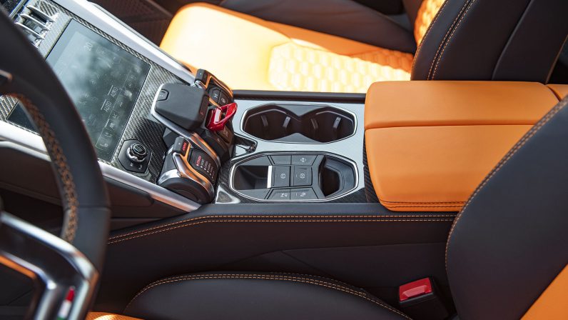 (LHD) Lamborghini URUS 4.0P AT 2022