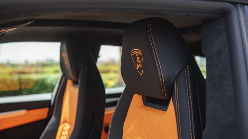 (LHD) Lamborghini URUS 4.0P AT 2022