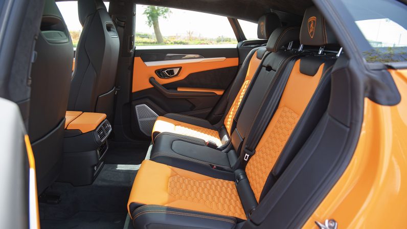 (LHD) Lamborghini URUS 4.0P AT 2022