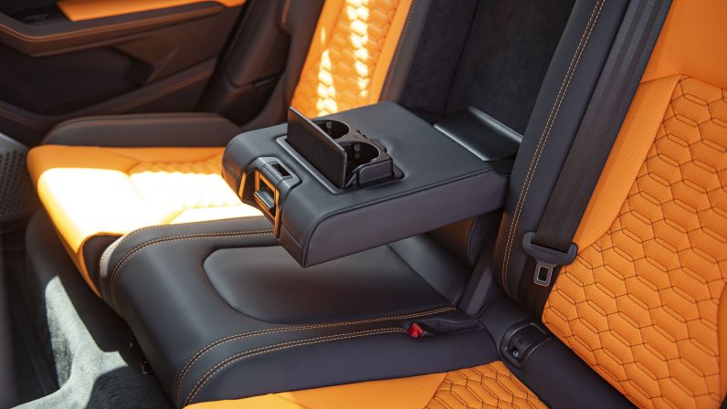 (LHD) Lamborghini URUS 4.0P AT 2022