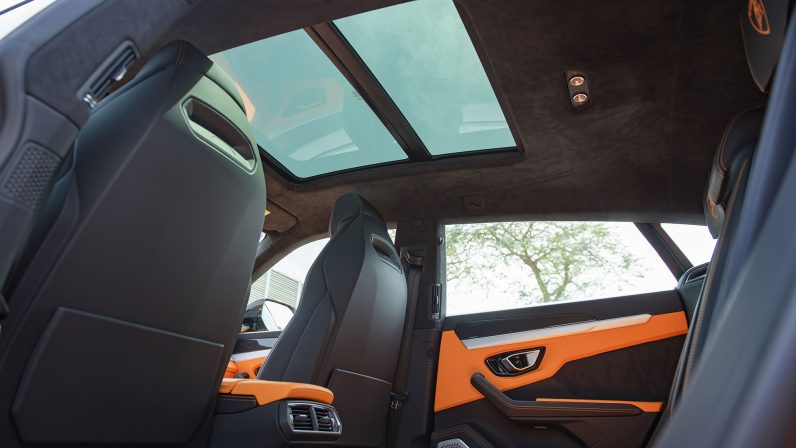 (LHD) Lamborghini URUS 4.0P AT 2022