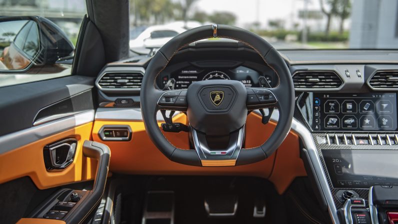 (LHD) Lamborghini URUS 4.0P AT 2022