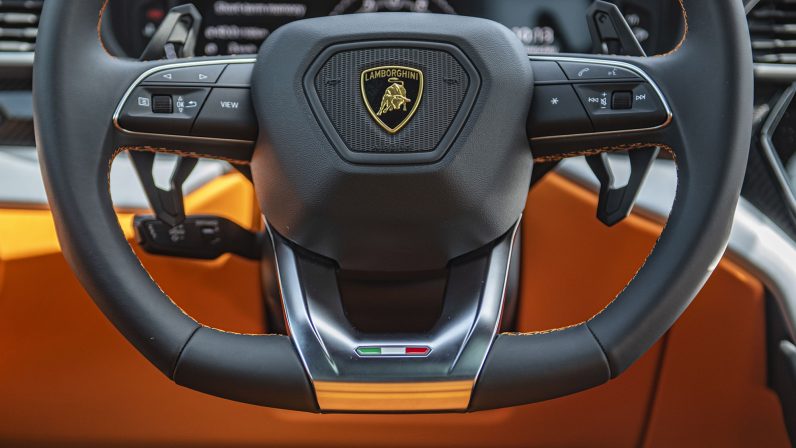 (LHD) Lamborghini URUS 4.0P AT 2022