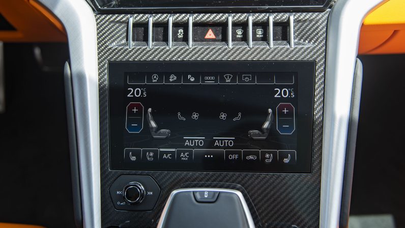 (LHD) Lamborghini URUS 4.0P AT 2022