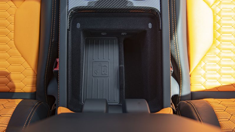 (LHD) Lamborghini URUS 4.0P AT 2022