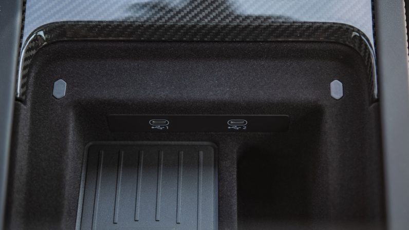 (LHD) Lamborghini URUS 4.0P AT 2022