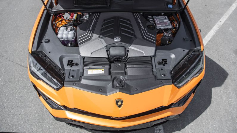 (LHD) Lamborghini URUS 4.0P AT 2022