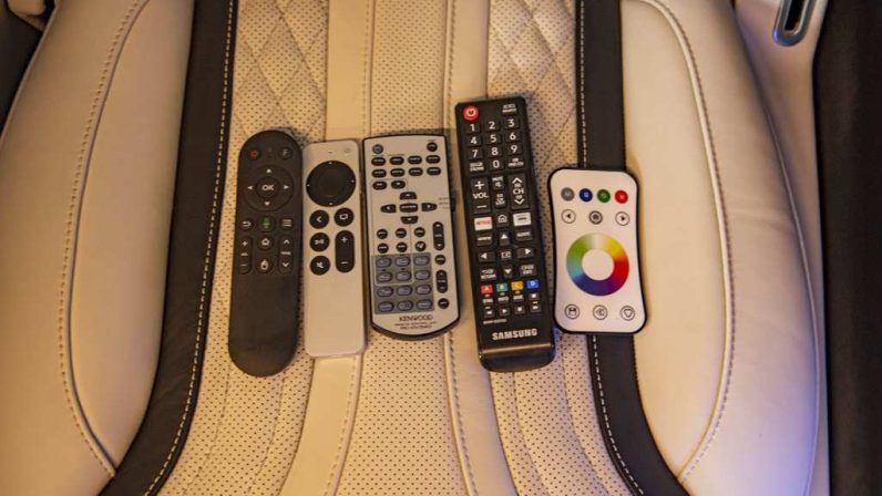 (LHD) Mercedes V Class Maybach 2022