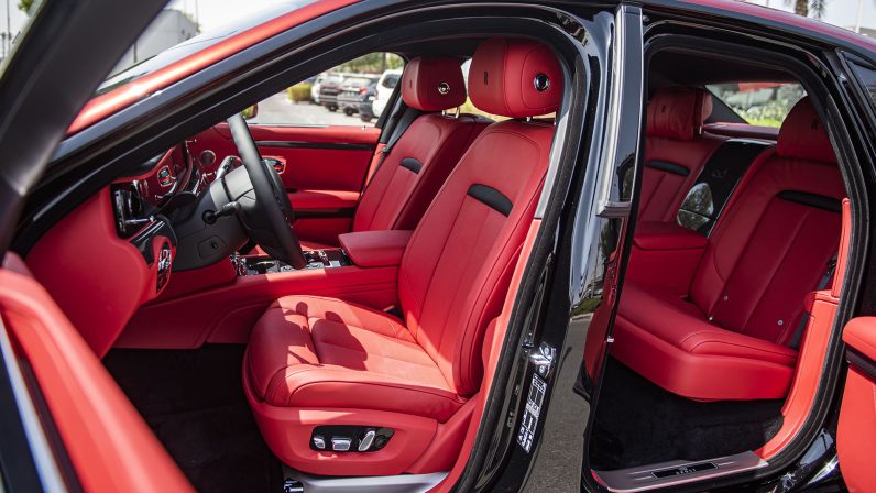 (LHD) ROLLS ROYCE GHOST BLACK BADGE 6.7P AT 2022