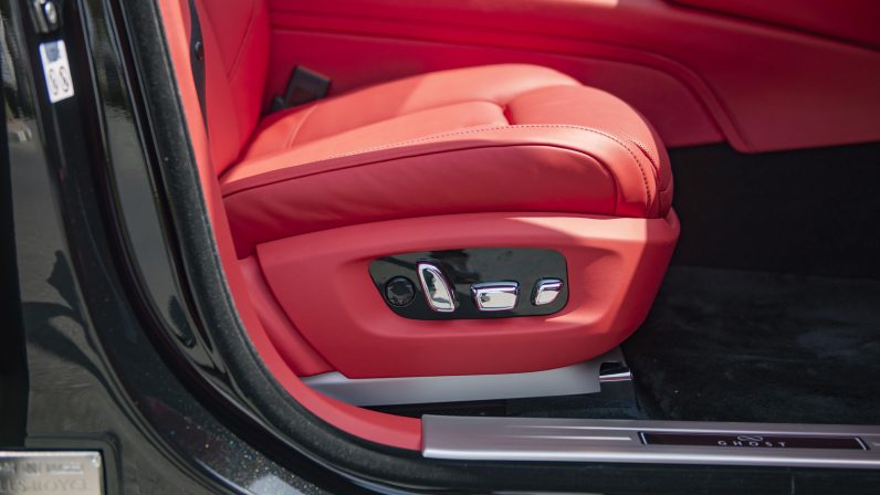 (LHD) ROLLS ROYCE GHOST BLACK BADGE 6.7P AT 2022