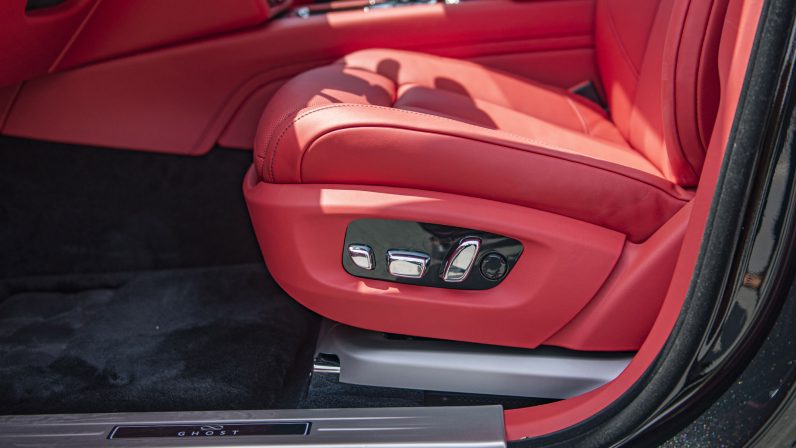 (LHD) ROLLS ROYCE GHOST BLACK BADGE 6.7P AT 2022