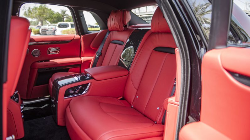 (LHD) ROLLS ROYCE GHOST BLACK BADGE 6.7P AT 2022