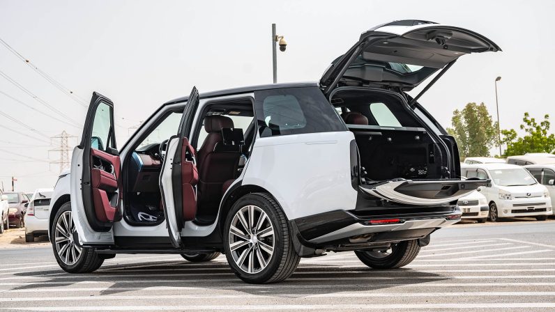 (LHD) LAND ROVER RANGE ROVER V8 4.4P AT 2022