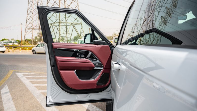 (LHD) LAND ROVER RANGE ROVER V8 4.4P AT 2022