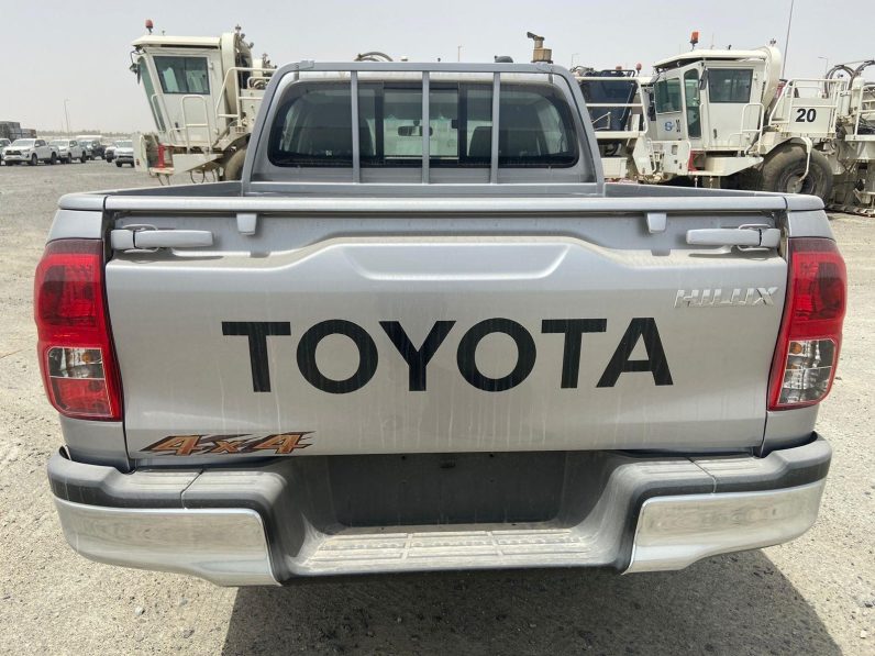 HDCDAB -HILUX DC DIESEL 2.4L 4×4 LOW 6AT 2022
