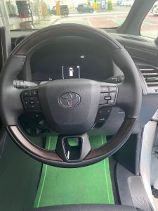 Toyota Alphard/Vellfire 2023 interior steering