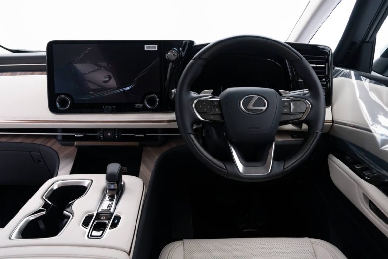 2024 Lexus LM500H