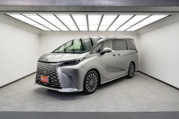 Lexus LM500
