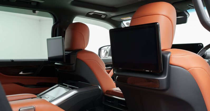 2024 Lexus LX600 Executive – Khaki Green