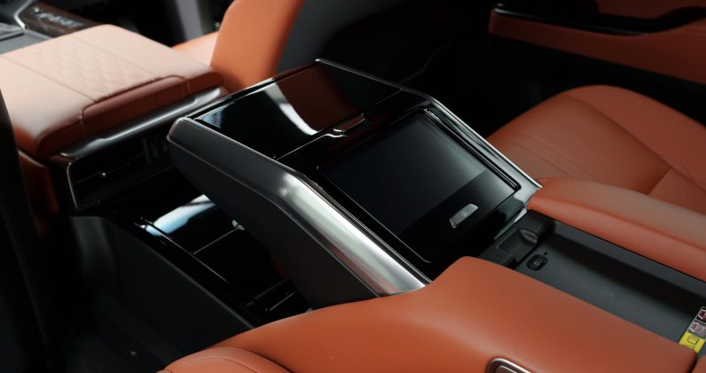 2024 Lexus LX600 Executive – Khaki Green