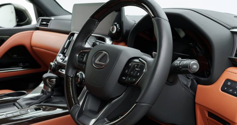 2024 Lexus LX600 Executive – Khaki Green