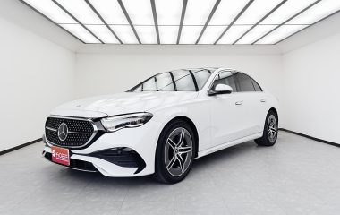 Mercedes Benz E200