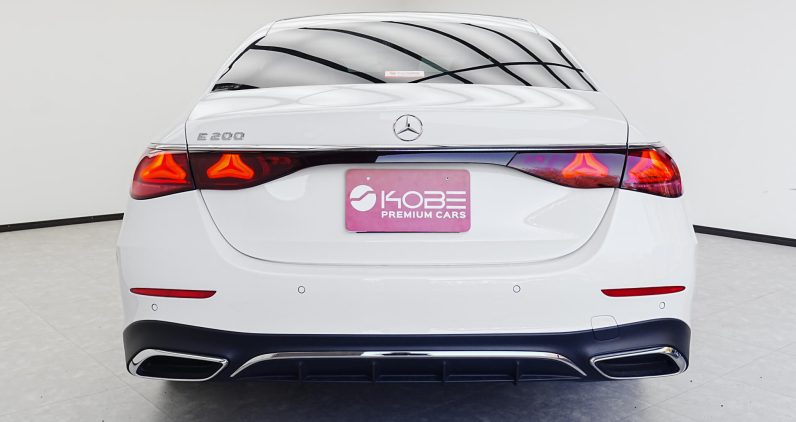 Mercedes Benz E200