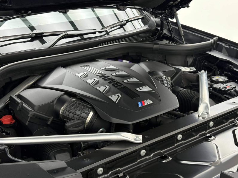 2025 BMW X7 M60