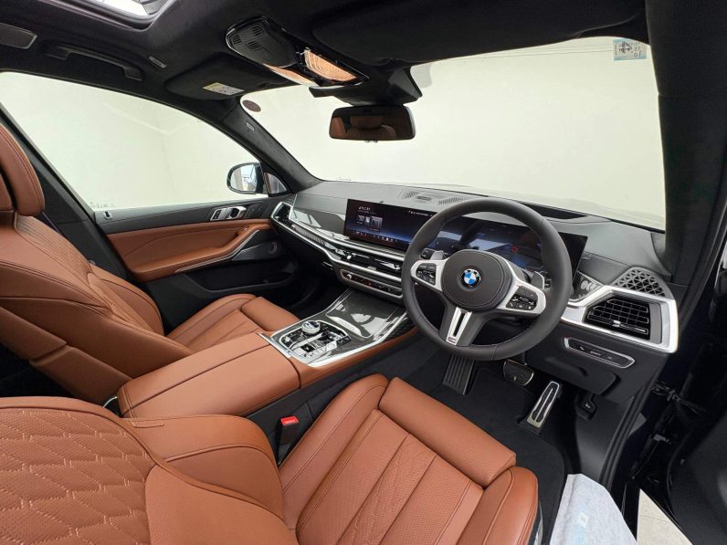 2025 BMW X7 M60
