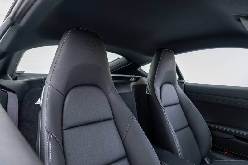 Porsche 718 Cayman Style Edition
