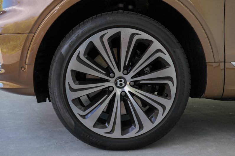 2024 Bentley Bentayga Mulliner EWB