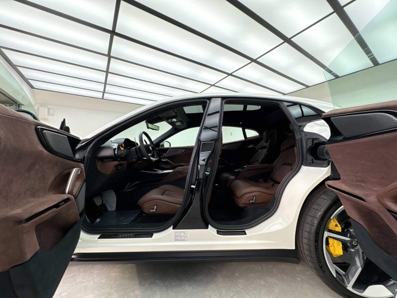 2025 Ferrari Purosangue