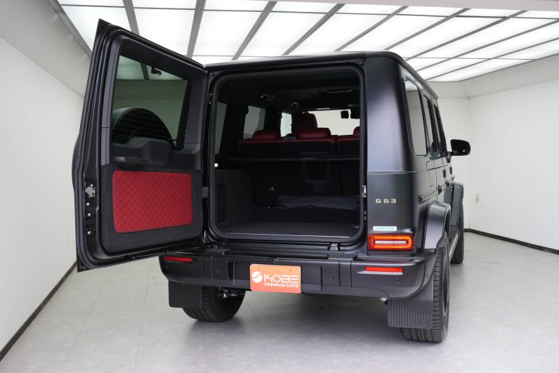 2025 Mercedes Benz G63 (Magno Black)