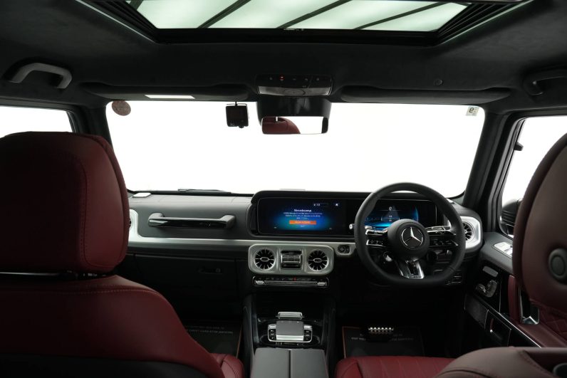2025 Mercedes Benz G63 (Magno Black)
