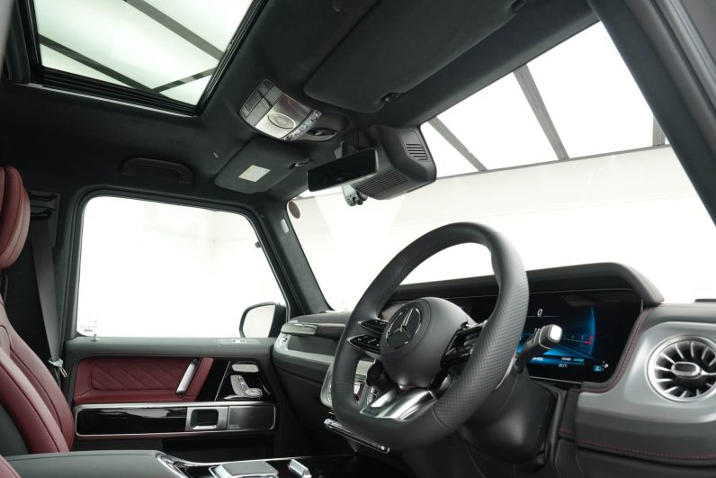 2025 Mercedes Benz G63 (Magno Black)