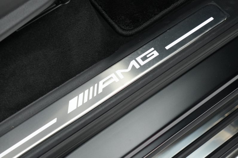 2025 Mercedes Benz G63 (Magno Black)