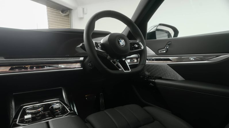2024 BMW 740i M Sports