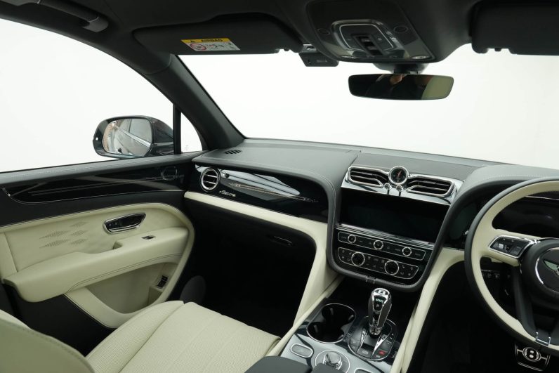 2024 Bentley Bentayga Azure 3.0 Hybrid