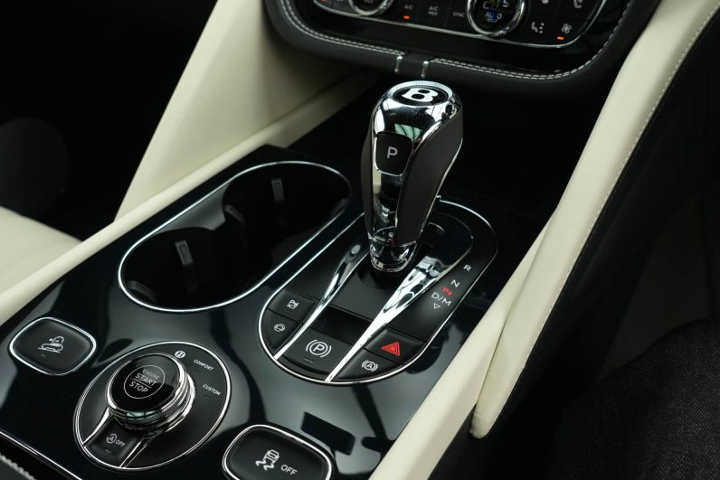 2024 Bentley Bentayga Azure 3.0 Hybrid