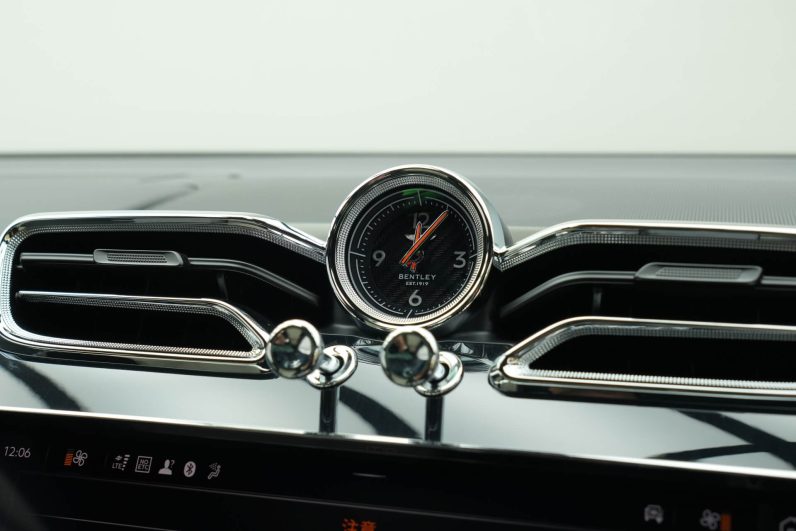 2024 Bentley Bentayga Azure 3.0 Hybrid