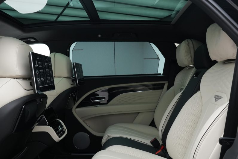 2024 Bentley Bentayga Azure 3.0 Hybrid