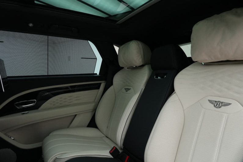 2024 Bentley Bentayga Azure 3.0 Hybrid