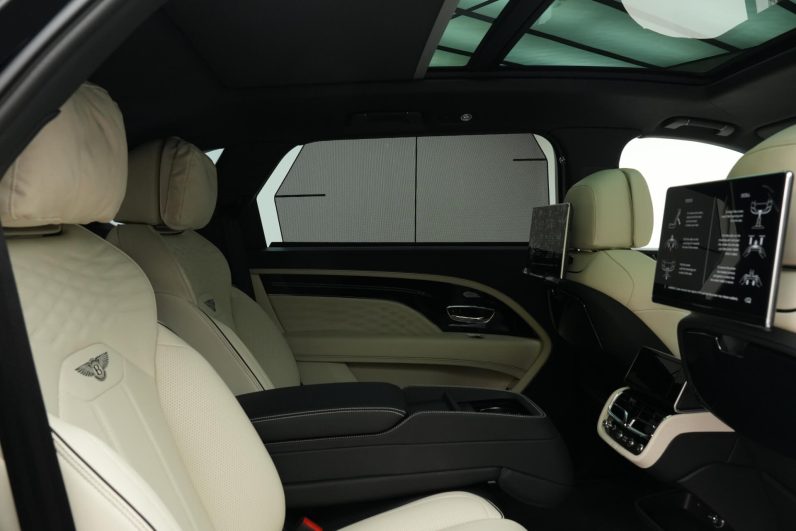 2024 Bentley Bentayga Azure 3.0 Hybrid