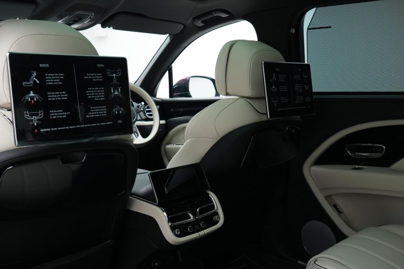 2024 Bentley Bentayga Azure 3.0 Hybrid