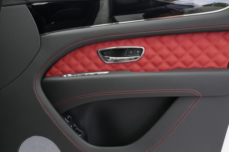 2024 Bentley Bentayga Azure 3.0 Hybrid