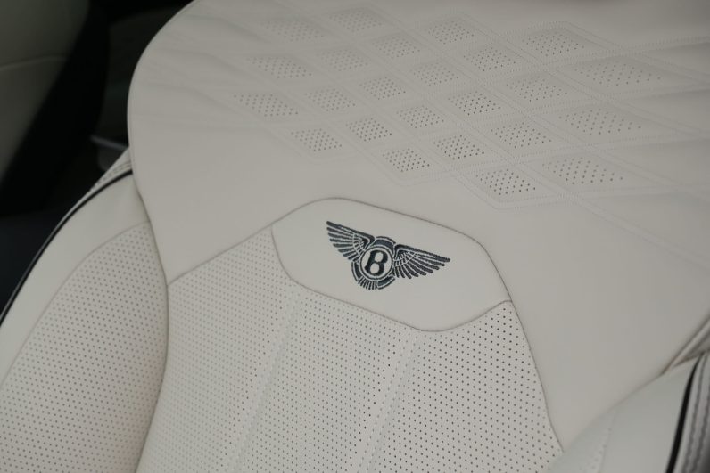2024 Bentley Bentayga Azure 3.0 Hybrid