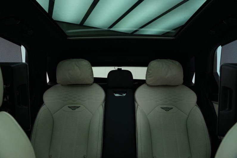 2024 Bentley Bentayga Azure 3.0 Hybrid