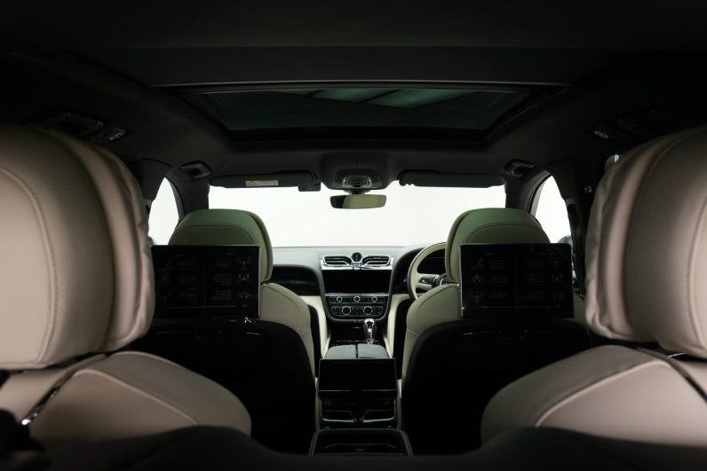 2024 Bentley Bentayga Azure 3.0 Hybrid