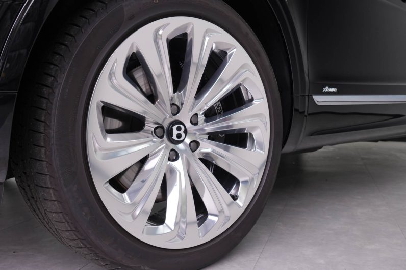 2024 Bentley Bentayga Azure 3.0 Hybrid