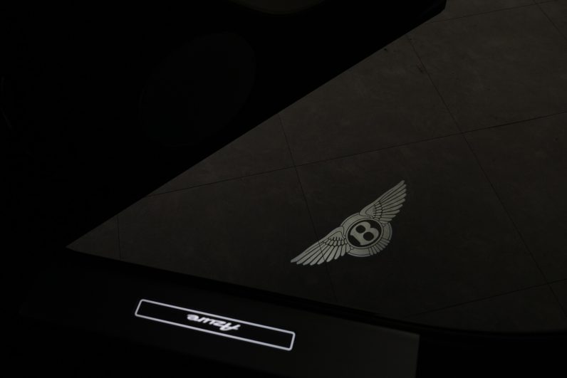2024 Bentley Bentayga Azure 3.0 Hybrid